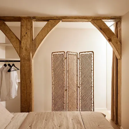 Stylish 2br & 2ba With Private Terrace *