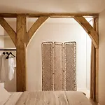 Stylish 2br & 2ba With Private Terrace *