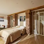 Stylish 2br & 2ba With Private Terrace 아파트 파리