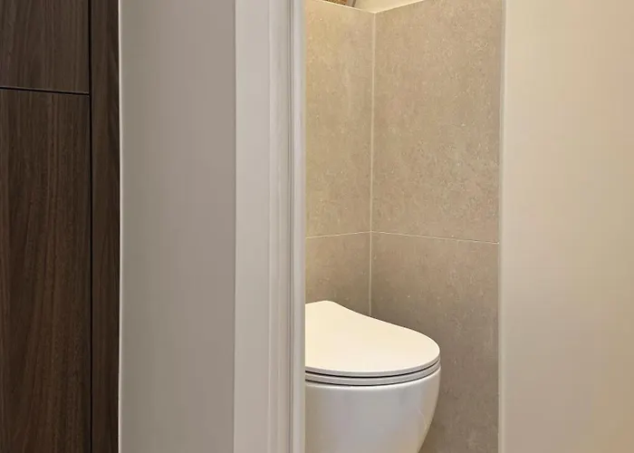 Stylish 2br & 2ba With Private Terrace