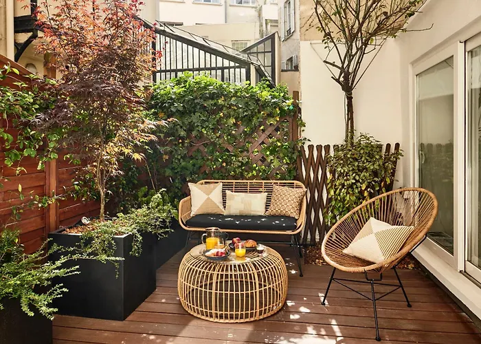 Stylish 2br & 2ba With Private Terrace *